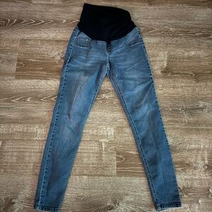 Women’s preowned maternity jeans